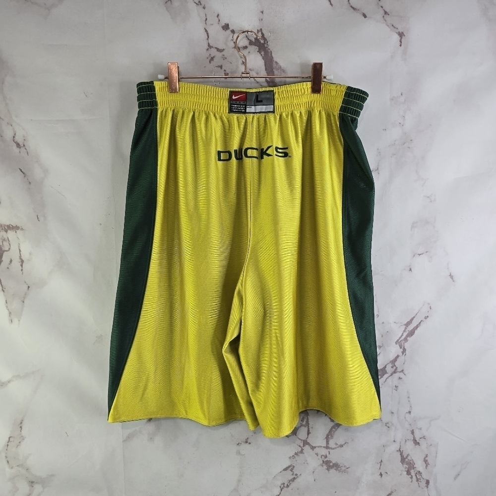 Oregon Ducks Shorts Mens Large Basketball Warm Up Reversible Jersey Nike Teams